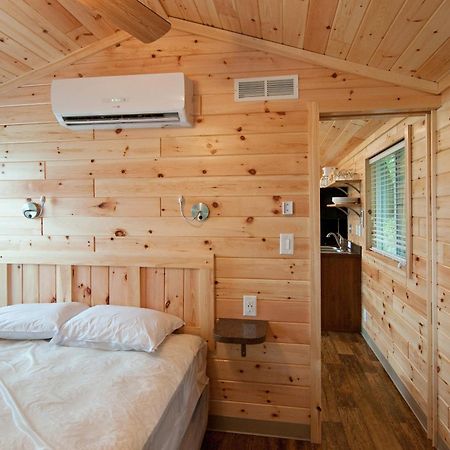 Spring Gulch Cottage 1 Mount Airy Номер фото